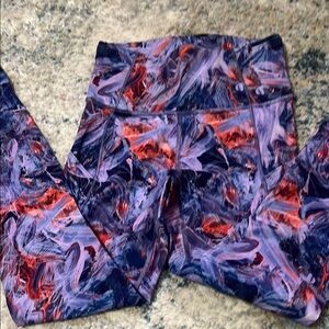 Abstract Patterned Leggings